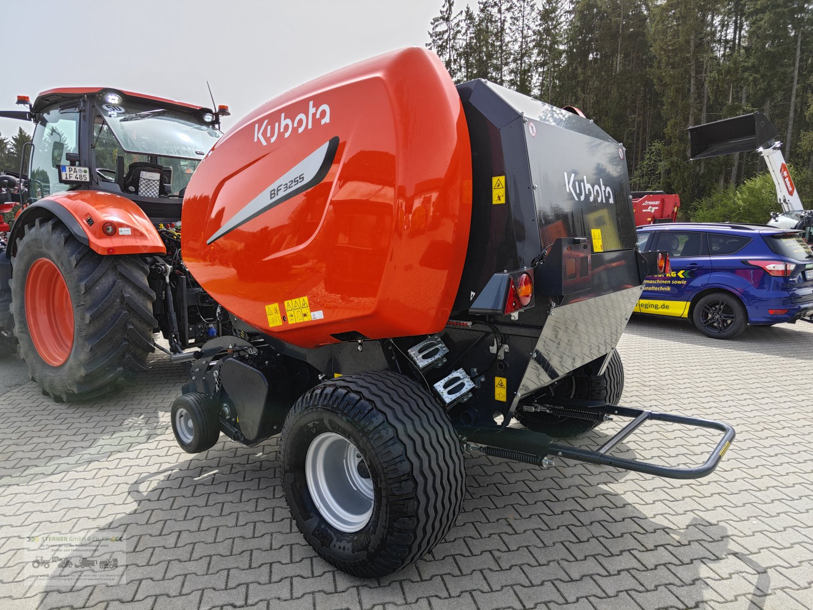 Rundballenpresse des Typs Kubota BF3255, Neumaschine in Eging am See (Bild 7)
