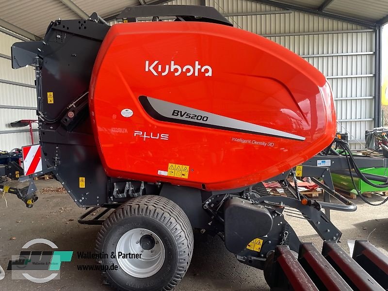 Rundballenpresse van het type Kubota BV5200 SC14 Plus, Neumaschine in Wesenberg (Foto 1)