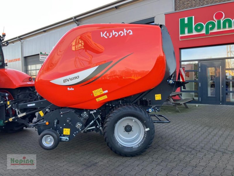 Rundballenpresse des Typs Kubota BV6190 CF 15 N, Neumaschine in Bakum (Bild 1)