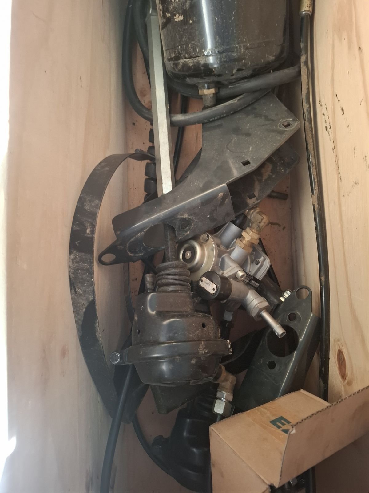 Rundballenpresse типа Kuhn Druckluftbremse zu Kuhn Rundballenpresse, Gebrauchtmaschine в Saxen (Фотография 1)