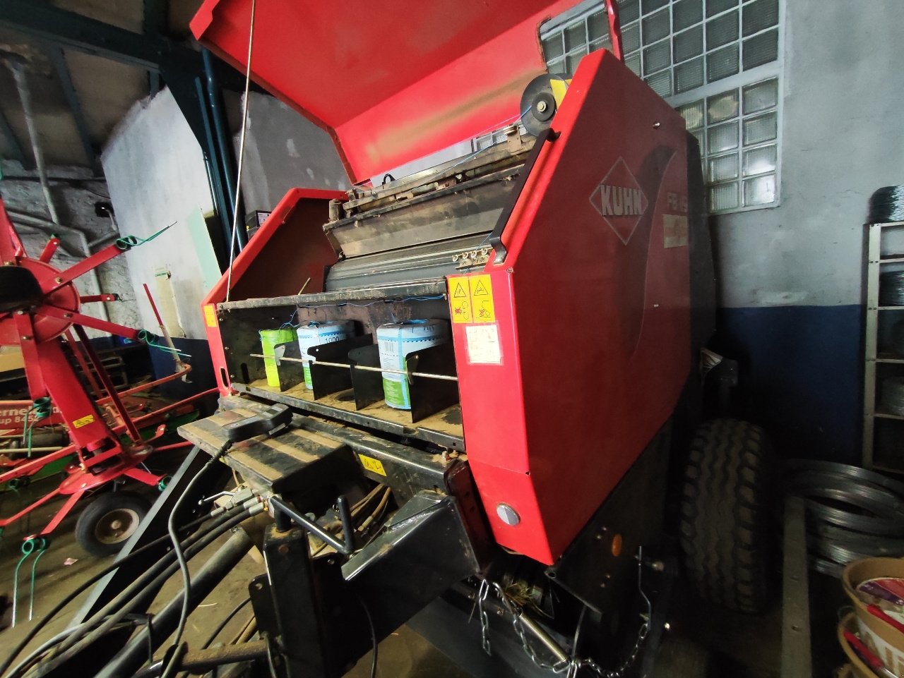 Rundballenpresse tip Kuhn FB 119, Gebrauchtmaschine in STENAY (Poză 1)