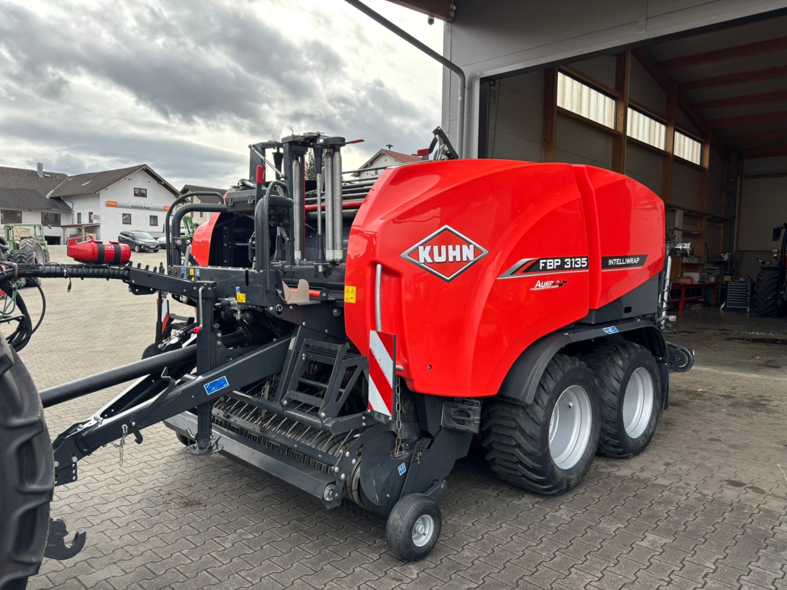 Rundballenpresse typu Kuhn FBP 3135 OC 23, Gebrauchtmaschine v Amerang / OT. Kirchensur (Obrázek 2)