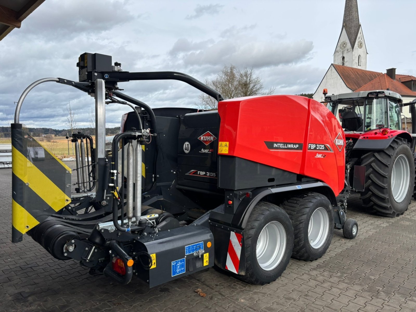 Rundballenpresse typu Kuhn FBP 3135 OC 23, Gebrauchtmaschine v Amerang / OT. Kirchensur (Obrázek 5)