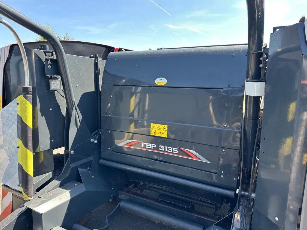 Rundballenpresse tip Kuhn FBP 3135, Gebrauchtmaschine in BENNEKOM (Poză 10)