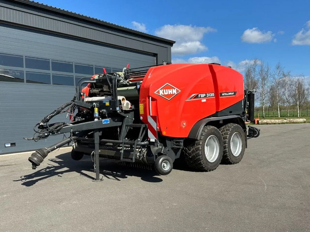 Rundballenpresse типа Kuhn FPB 3135, Gebrauchtmaschine в BENNEKOM (Фотография 5)