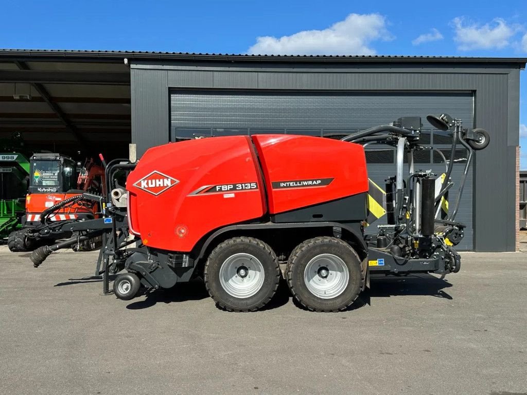 Rundballenpresse типа Kuhn FPB 3135, Gebrauchtmaschine в BENNEKOM (Фотография 4)