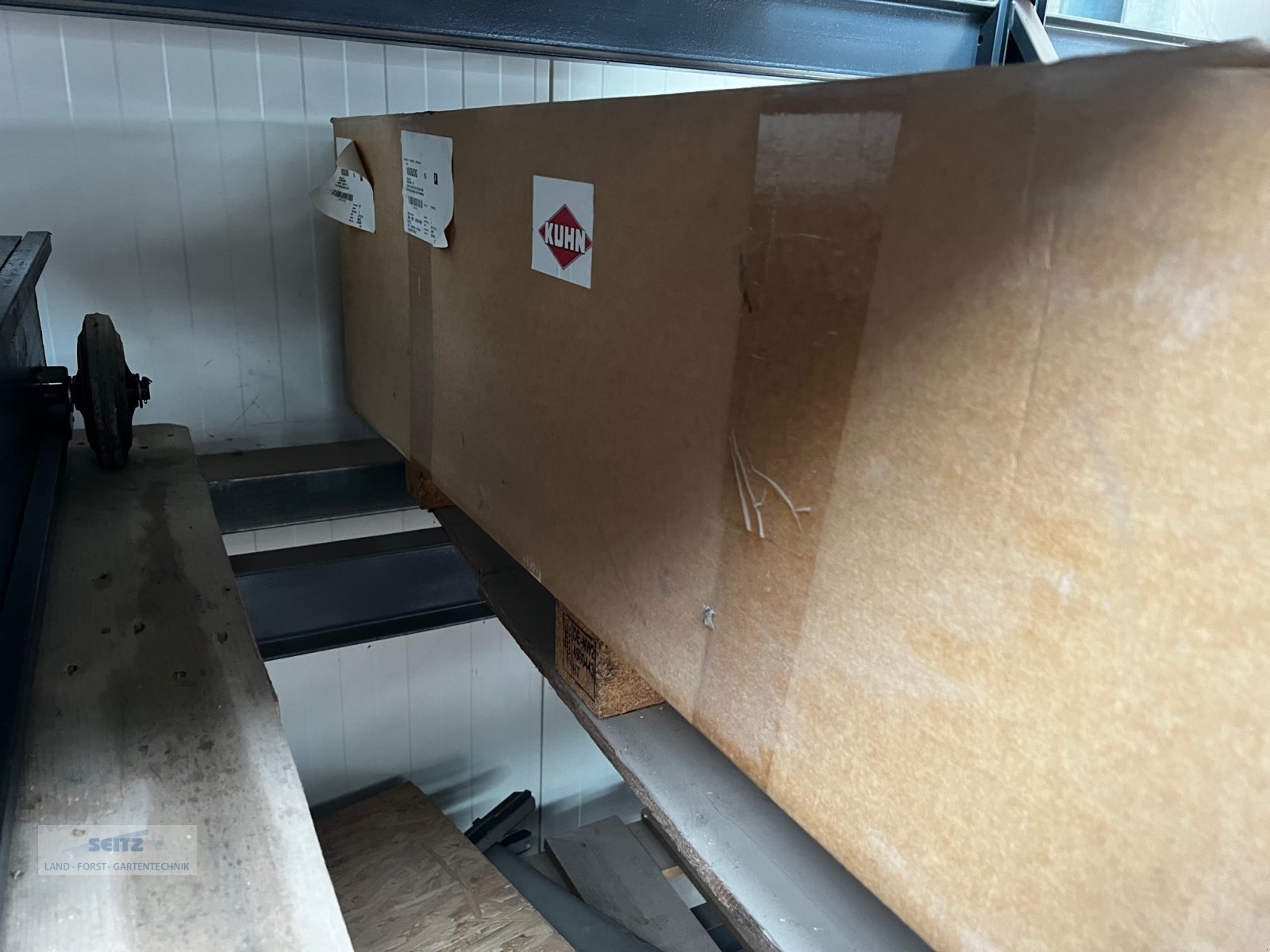 Rundballenpresse Türe ait Kuhn Garnbindung, Neumaschine içinde Lindenfels-Glattbach (resim 1)