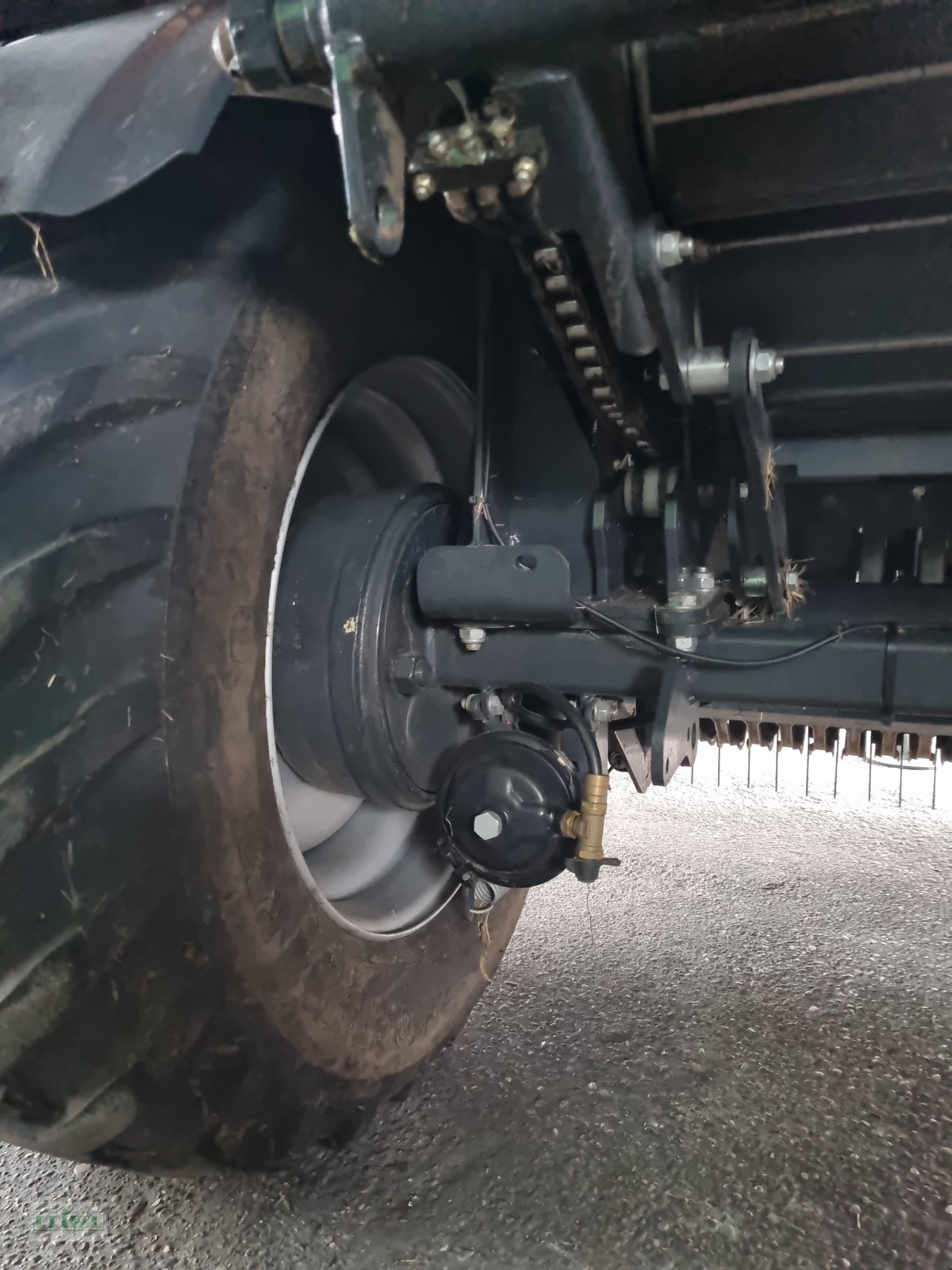 Rundballenpresse типа Kuhn i-Bio+, Gebrauchtmaschine в Bruckmühl (Фотография 7)