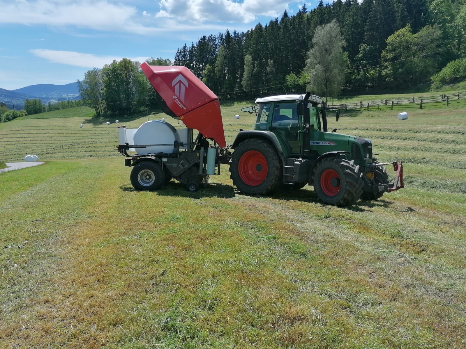 Rundballenpresse of the type Kuhn i Bio, Gebrauchtmaschine in Viechtach (Picture 3)
