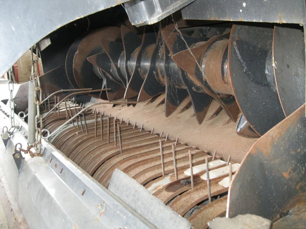 Rundballenpresse του τύπου Kuhn VB 2160 Optifeed, Gebrauchtmaschine σε BRECE (Φωτογραφία 5)