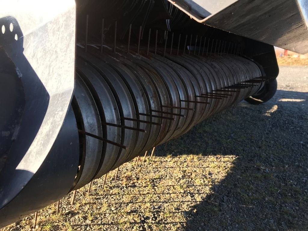 Rundballenpresse типа Kuhn VB 2160, Gebrauchtmaschine в BELLAC (Фотография 11)