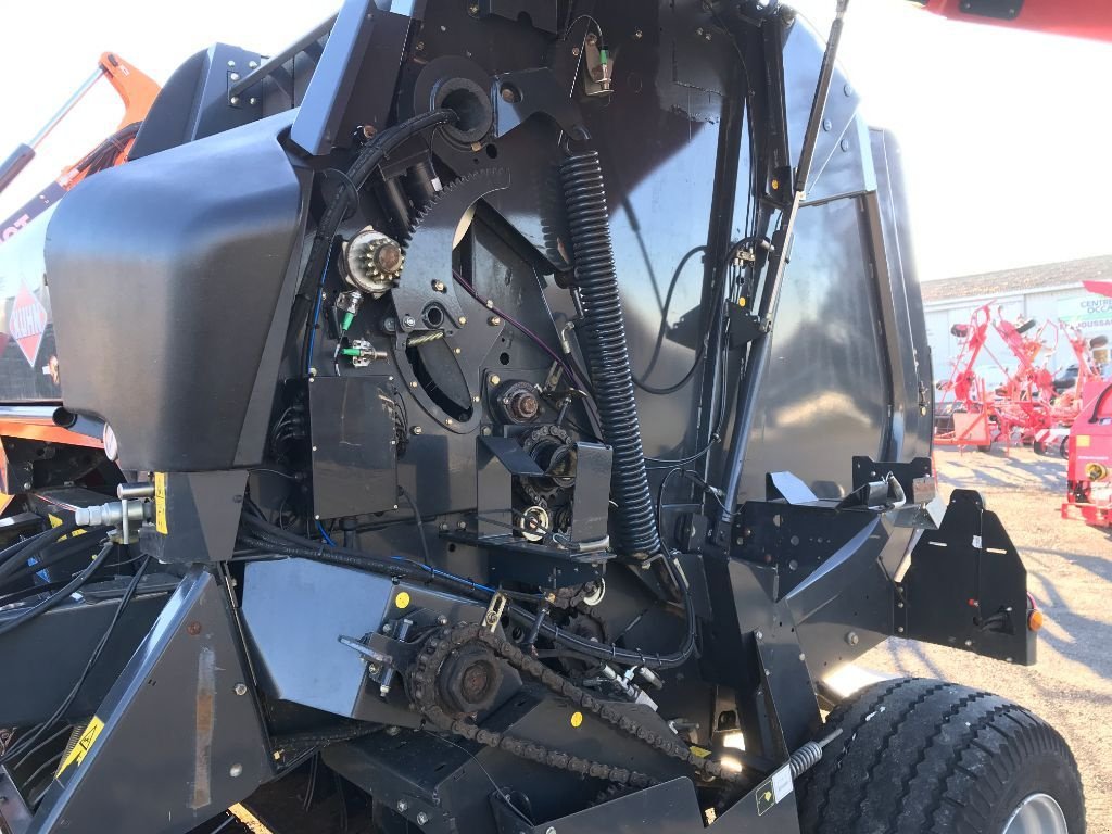 Rundballenpresse типа Kuhn VB 2160, Gebrauchtmaschine в BELLAC (Фотография 8)