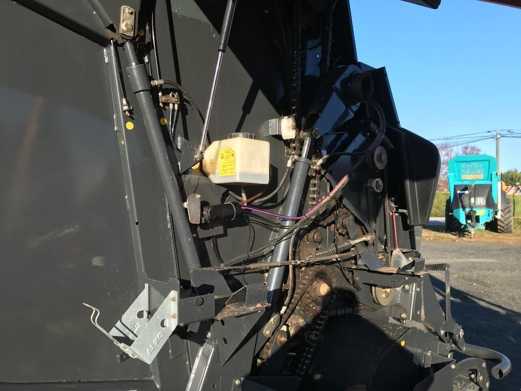 Rundballenpresse типа Kuhn VB 2160, Gebrauchtmaschine в BELLAC (Фотография 7)