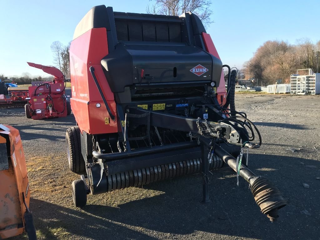Rundballenpresse типа Kuhn VB 2160, Gebrauchtmaschine в BELLAC (Фотография 2)