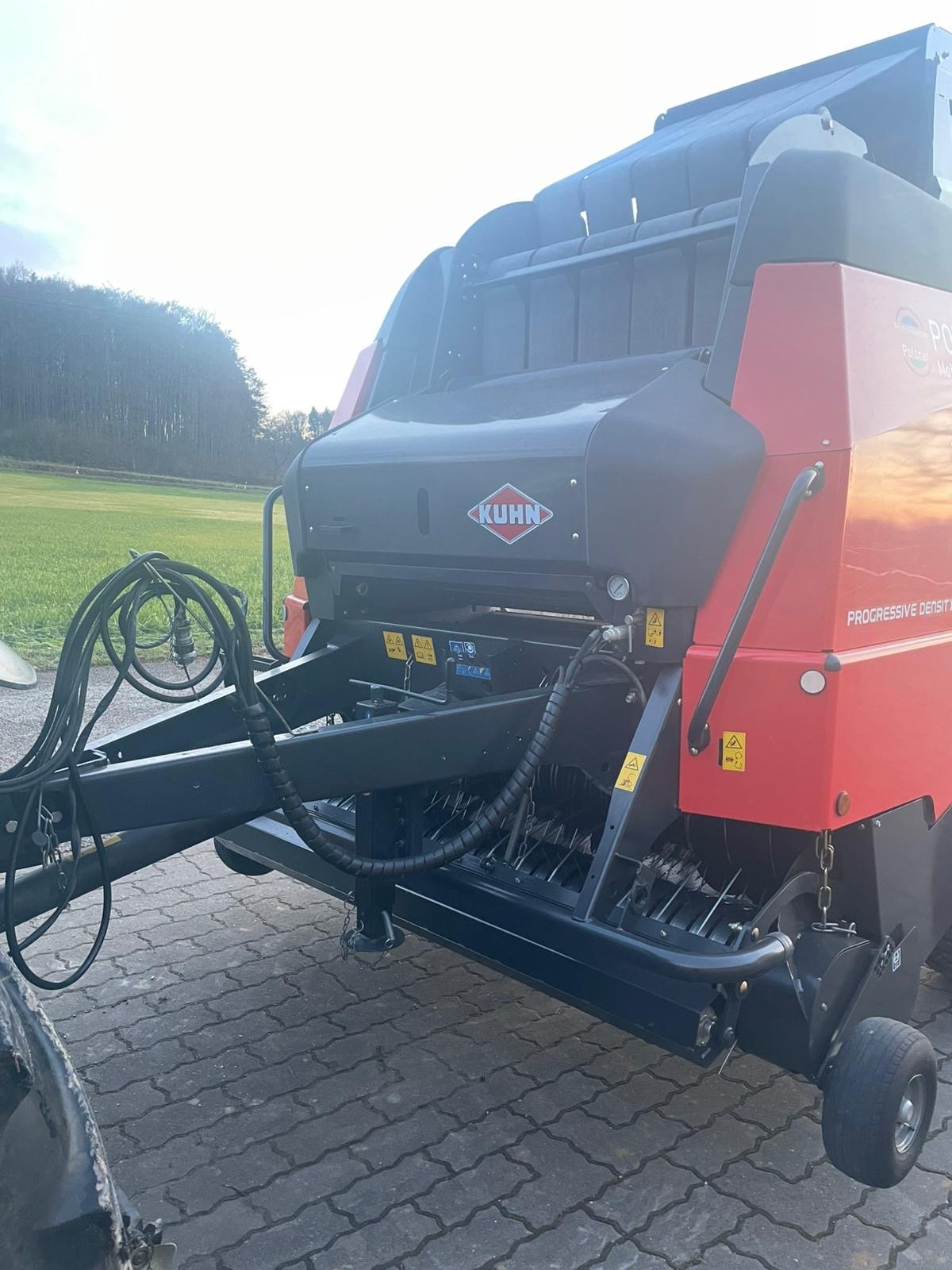 Rundballenpresse типа Kuhn VB 2190 OC 14, Gebrauchtmaschine в Mittelrüsselbach (Фотография 4)