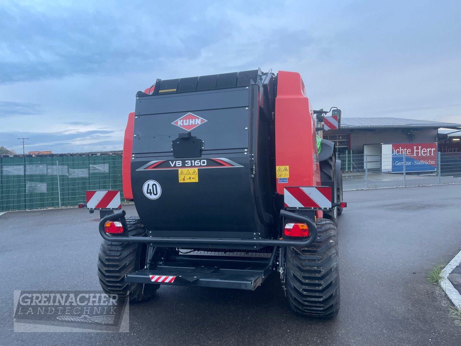 Rundballenpresse des Typs Kuhn VB 3160 OC 14, Neumaschine in Pfullendorf (Bild 2)