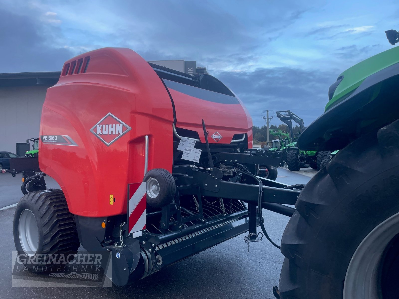 Rundballenpresse des Typs Kuhn VB 3160 OC 14, Neumaschine in Pfullendorf (Bild 10)