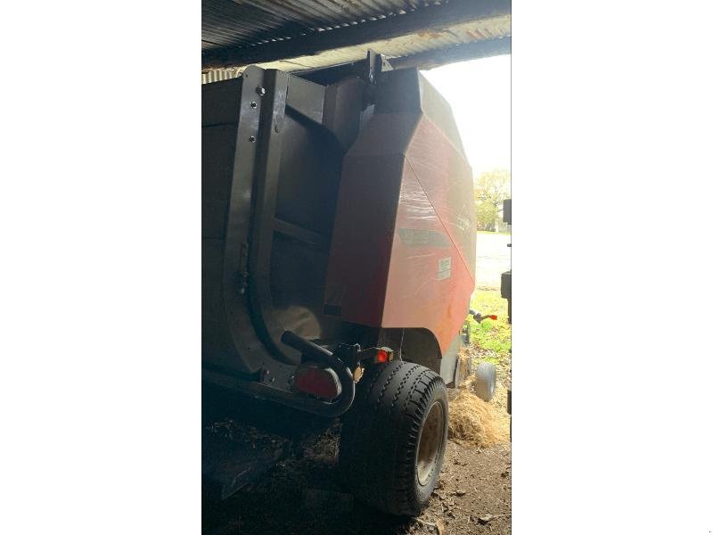 Rundballenpresse del tipo Kuhn VB 3185, Gebrauchtmaschine In SAINT GENEST D'AMBIERE (Immagine 3)
