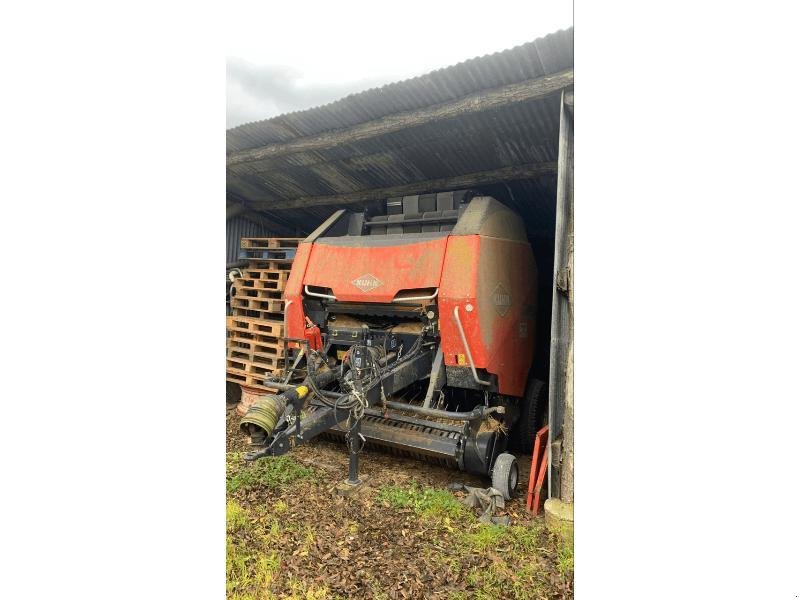 Rundballenpresse del tipo Kuhn VB 3185, Gebrauchtmaschine In SAINT GENEST D'AMBIERE (Immagine 2)