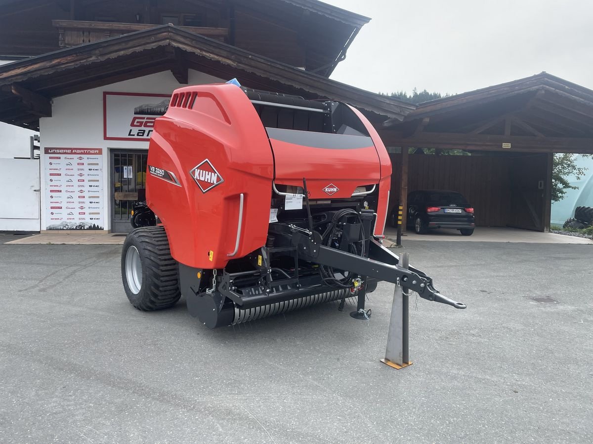 Rundballenpresse van het type Kuhn VB 3260, Neumaschine in Reith bei Kitzbühel (Foto 2)