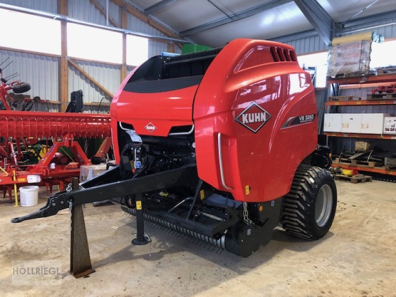 Rundballenpresse of the type Kuhn VB 3260, Neumaschine in Hohenburg (Picture 1)