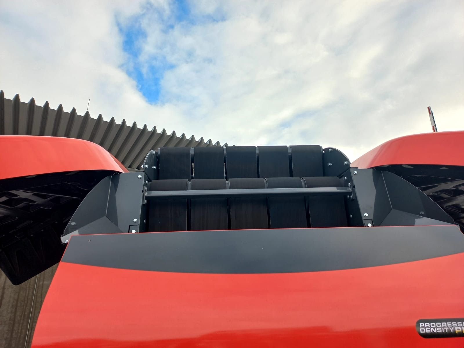 Rundballenpresse a típus Kuhn VB 3290, Neumaschine ekkor: Göpfritz (Kép 3)