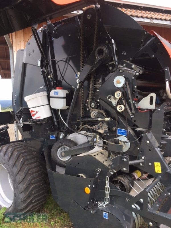 Rundballenpresse of the type Kuhn VB3160 OC, Neumaschine in St. Märgen (Picture 6)