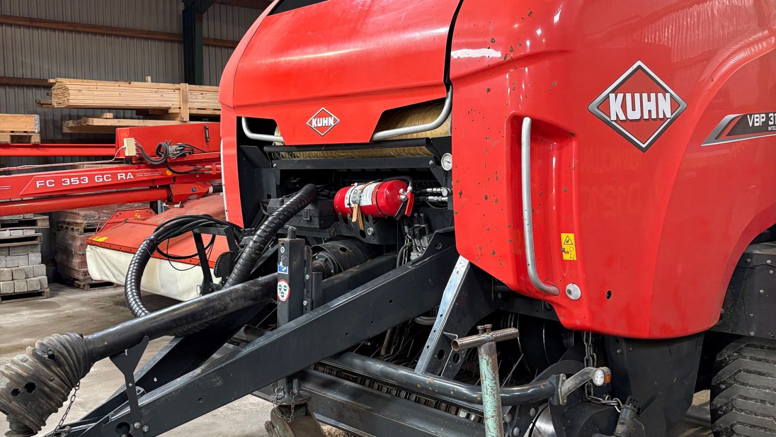 Rundballenpresse типа Kuhn VBP 3195  3D indpakker, Gebrauchtmaschine в Løgstør (Фотография 11)