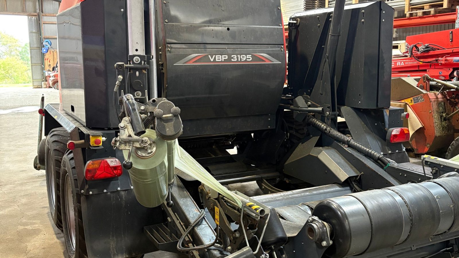 Rundballenpresse типа Kuhn VBP 3195  3D indpakker, Gebrauchtmaschine в Løgstør (Фотография 14)