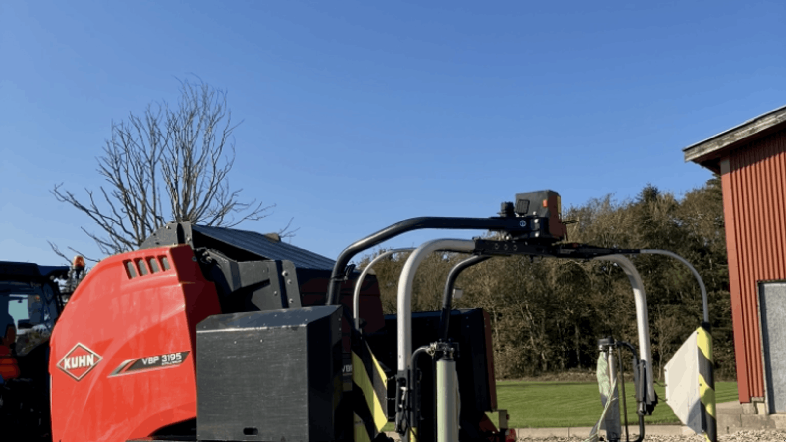 Rundballenpresse типа Kuhn VBP 3195  3D indpakker, Gebrauchtmaschine в Løgstør (Фотография 3)