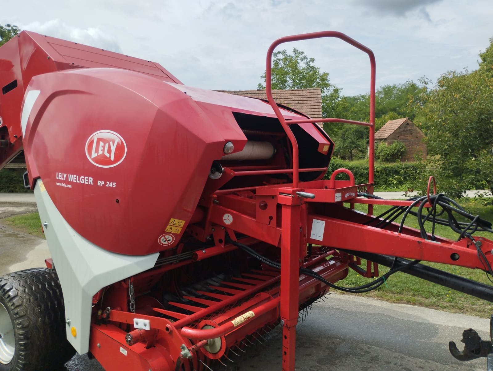 Rundballenpresse typu Lely RP 245, Gebrauchtmaschine v Sveti Ivan Zelina (Obrázek 2)