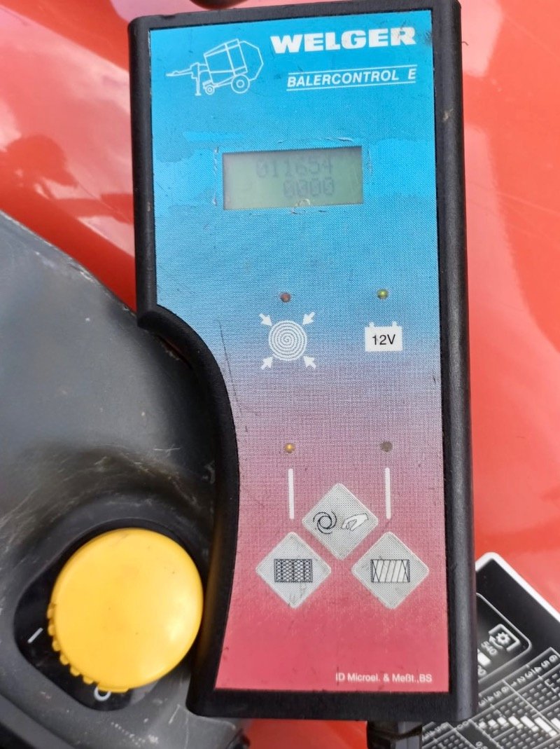 Rundballenpresse van het type Lely Welger RP 220 Farmer, Gebrauchtmaschine in Liebenwalde (Foto 20)