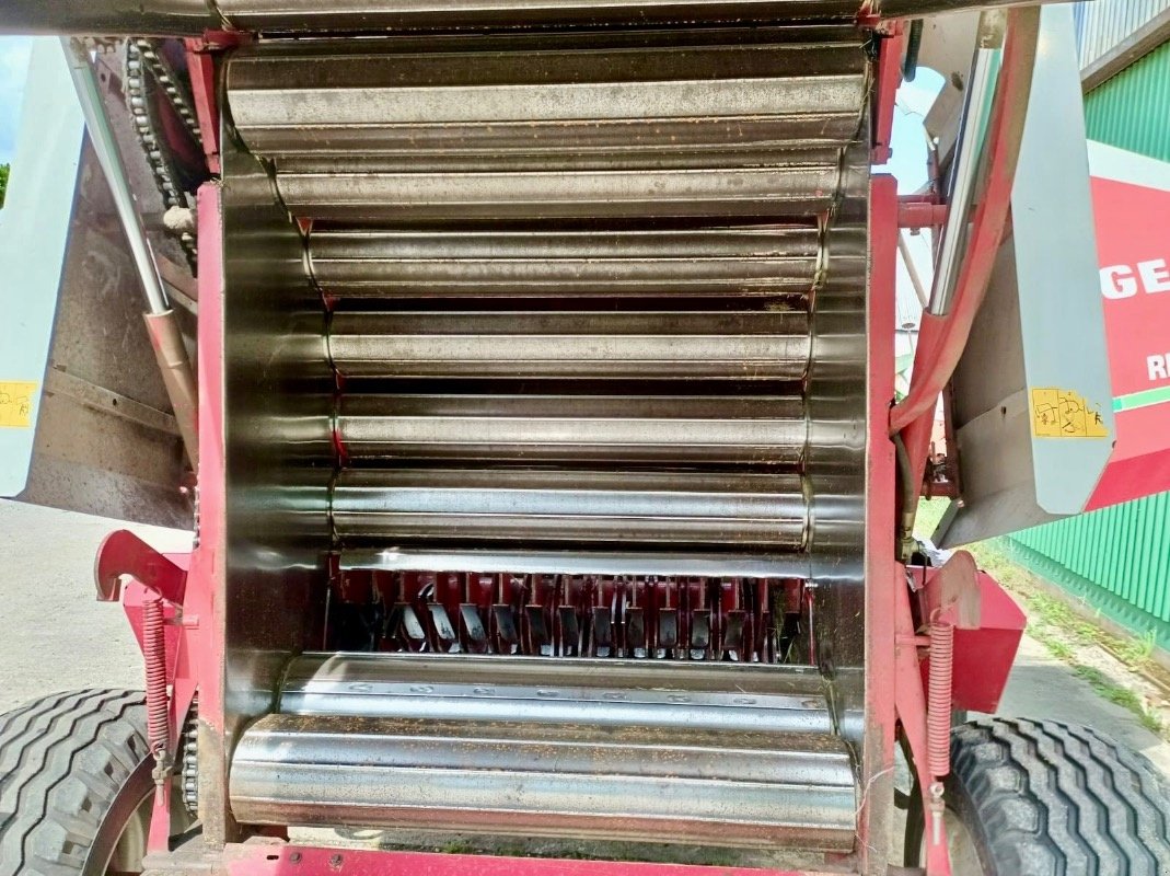 Rundballenpresse van het type Lely Welger RP 220 Farmer, Gebrauchtmaschine in Liebenwalde (Foto 9)