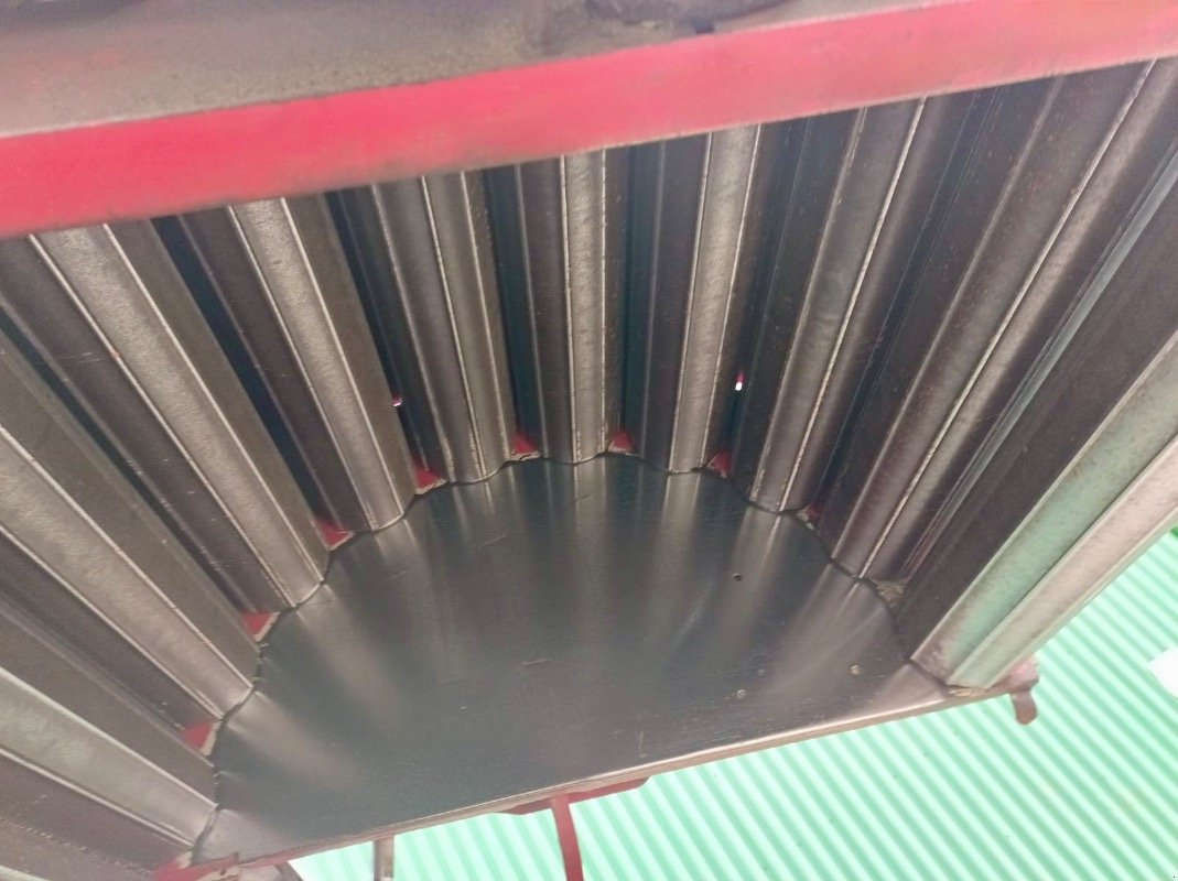 Rundballenpresse van het type Lely Welger RP 220 Farmer, Gebrauchtmaschine in Liebenwalde (Foto 11)