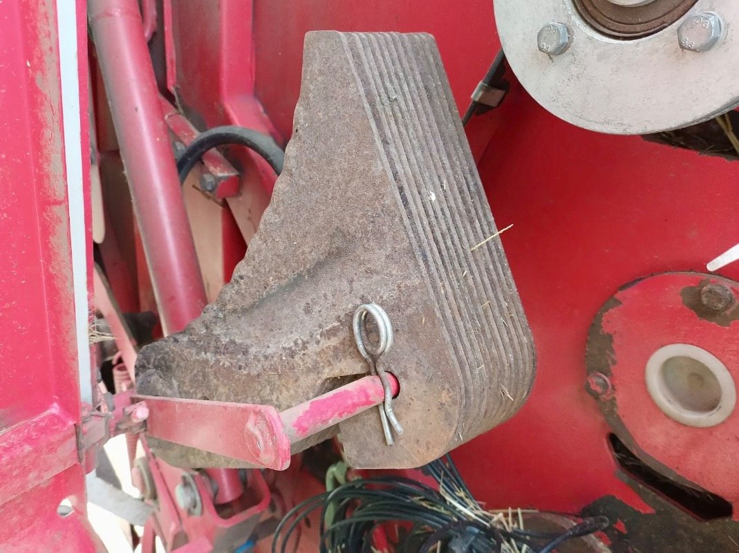 Rundballenpresse van het type Lely Welger RP 220 Farmer, Gebrauchtmaschine in Liebenwalde (Foto 19)
