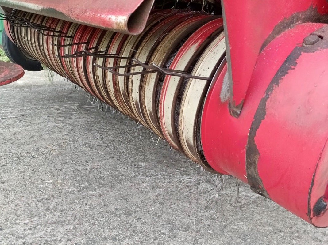 Rundballenpresse van het type Lely Welger RP 220 Farmer, Gebrauchtmaschine in Liebenwalde (Foto 3)