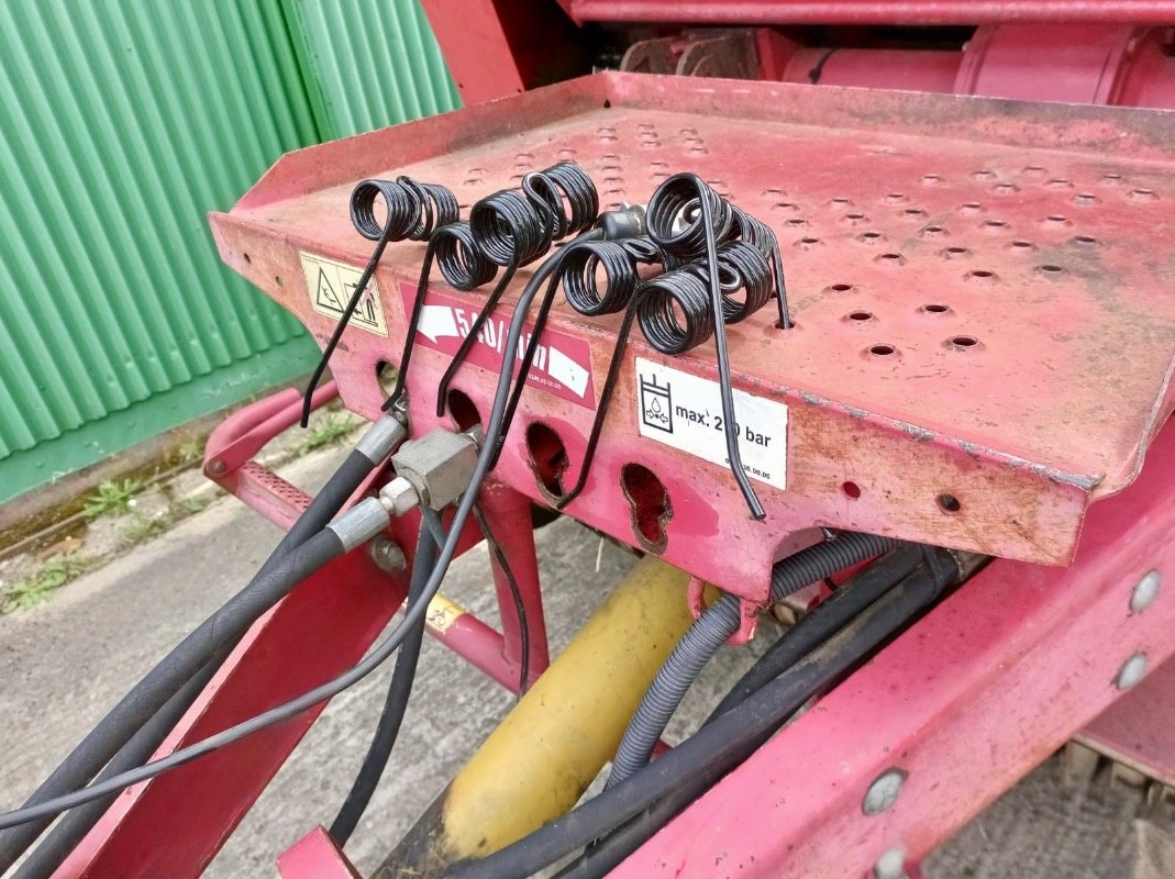 Rundballenpresse van het type Lely Welger RP 220 Farmer, Gebrauchtmaschine in Liebenwalde (Foto 18)