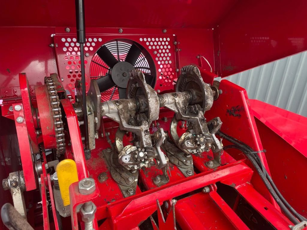 Rundballenpresse Türe ait Massey Ferguson 1840, Gebrauchtmaschine içinde MARIENHEEM (resim 7)