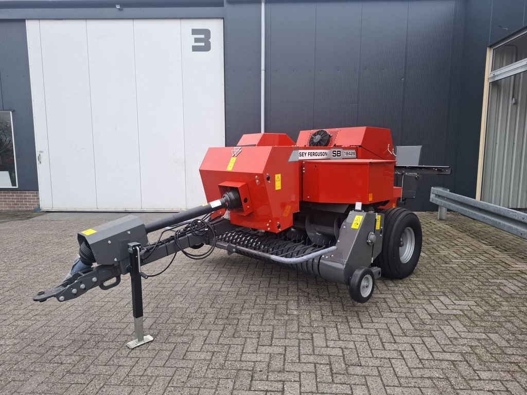 Rundballenpresse typu Massey Ferguson 1842-S, Neumaschine v MARIENHEEM (Obrázek 3)