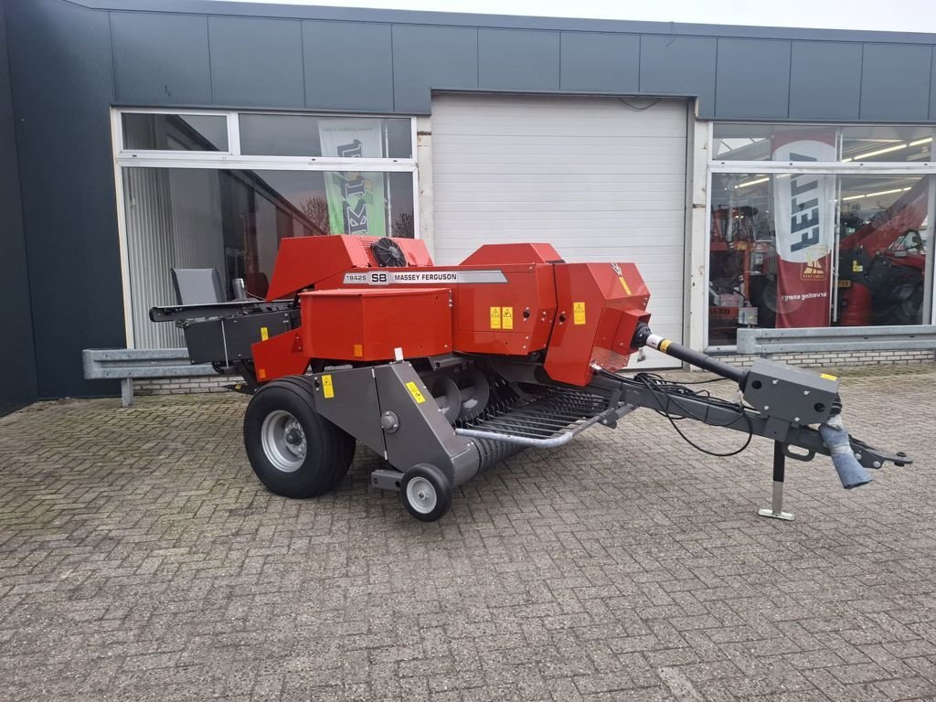 Rundballenpresse typu Massey Ferguson 1842-S, Neumaschine v MARIENHEEM (Obrázek 1)