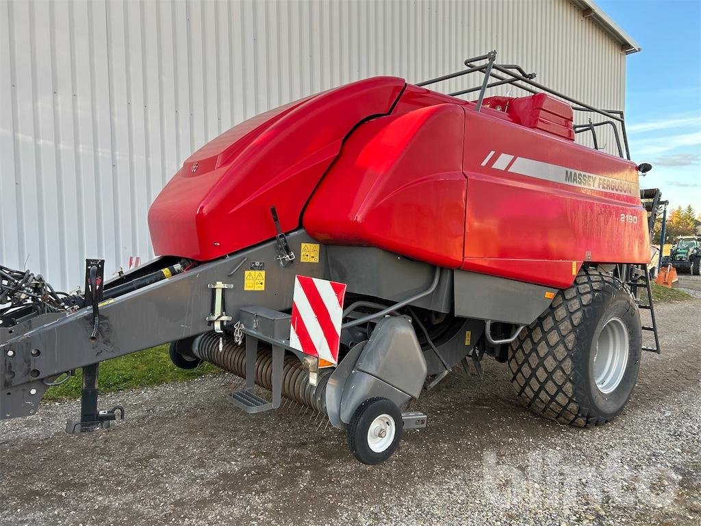 Rundballenpresse типа Massey Ferguson 2190, Gebrauchtmaschine в Düsseldorf (Фотография 1)