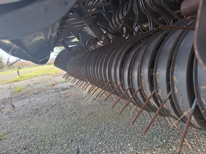 Rundballenpresse του τύπου Massey Ferguson 4160V, Gebrauchtmaschine σε ANTIGNY (Φωτογραφία 8)