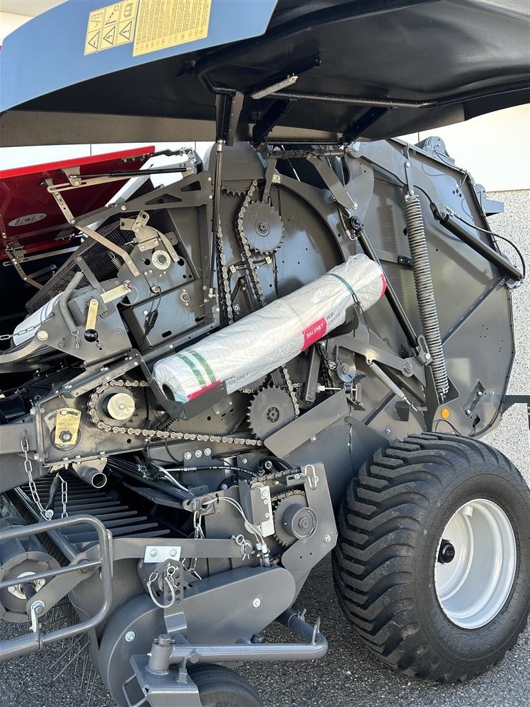 Rundballenpresse typu Massey Ferguson 4180 V Xtra Snitter med 13 knive, Gebrauchtmaschine v Støvring (Obrázek 6)