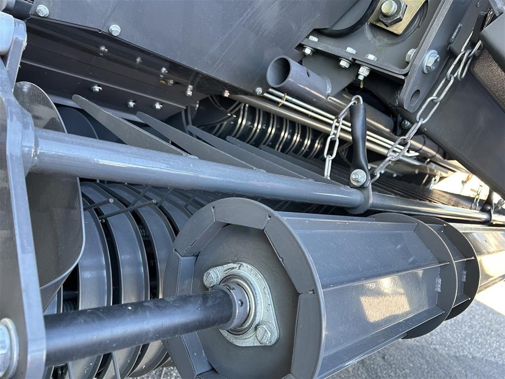 Rundballenpresse typu Massey Ferguson 4180 V Xtra Snitter med 13 knive, Gebrauchtmaschine v Støvring (Obrázek 8)