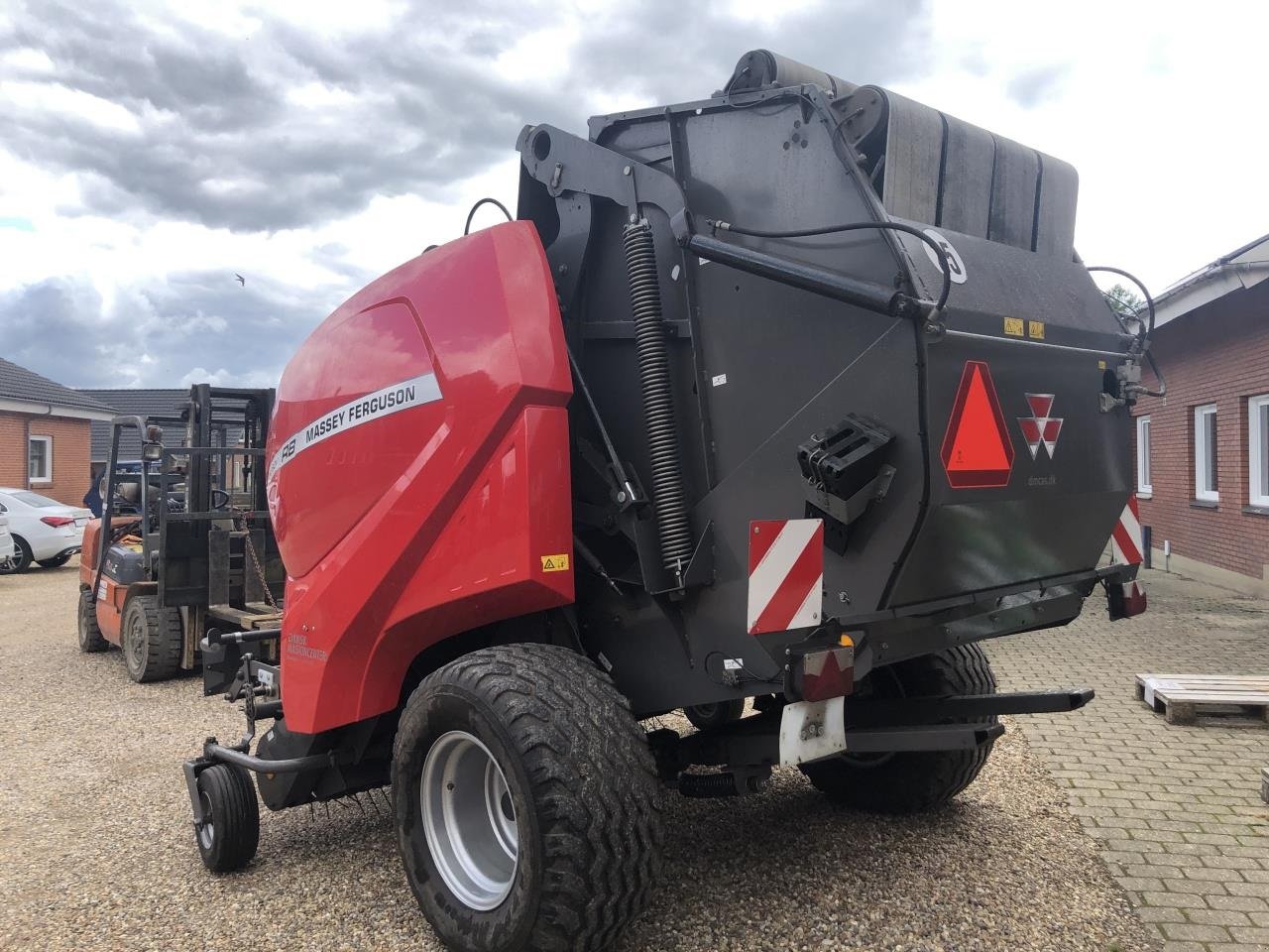 Rundballenpresse typu Massey Ferguson RB 4180 V XTRA, Gebrauchtmaschine v Videbæk (Obrázek 3)