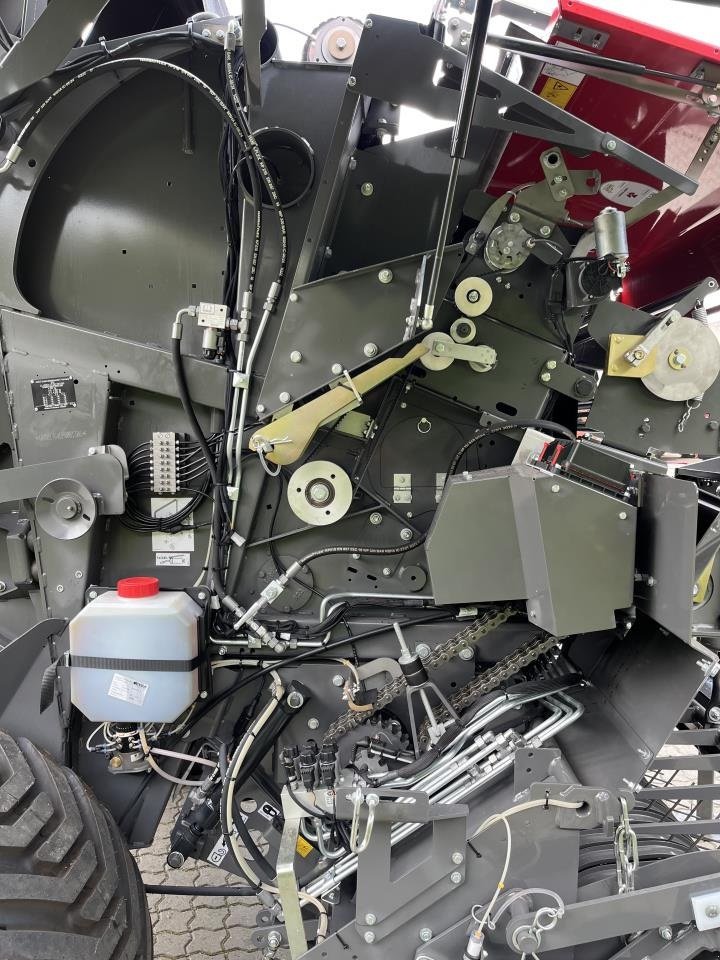 Rundballenpresse tip Massey Ferguson RB 4180 V XTRA, Gebrauchtmaschine in Toftlund (Poză 5)
