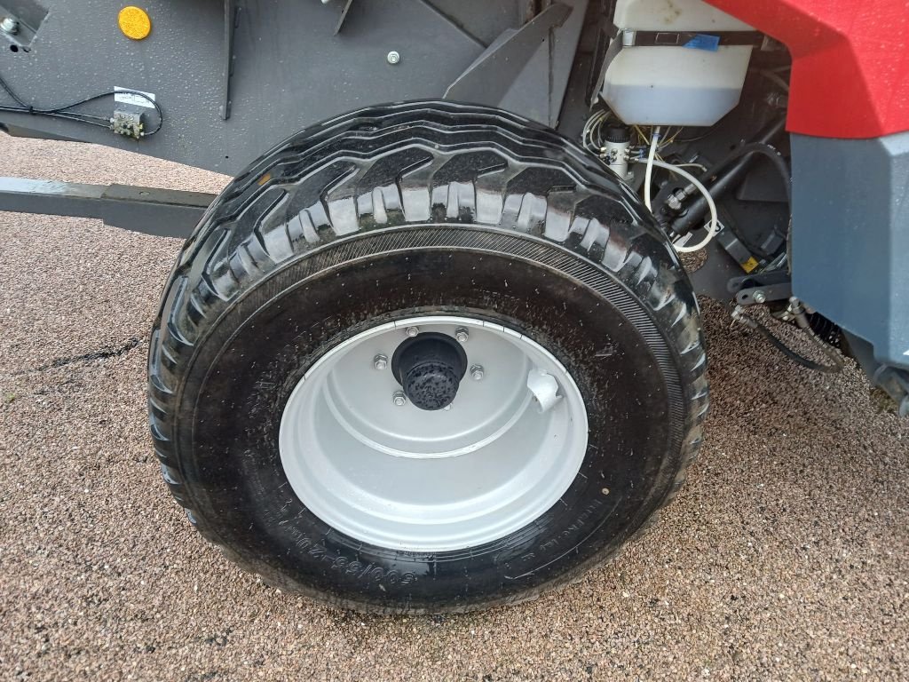 Rundballenpresse του τύπου Massey Ferguson RB 4180 XTRACUT, Gebrauchtmaschine σε CHEMAUDIN ET VAUX (Φωτογραφία 6)