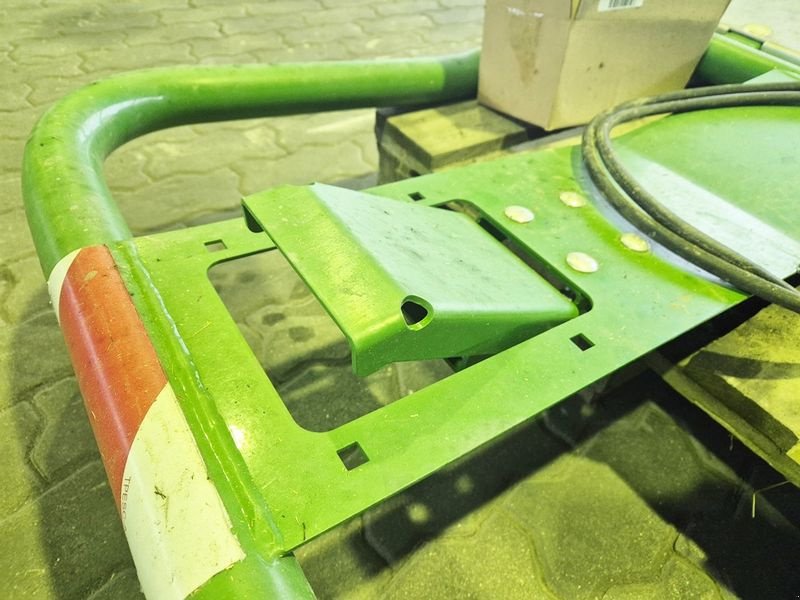 Rundballenpresse от тип McHale Ballenrampe V6, Gebrauchtmaschine в St. Marienkirchen (Снимка 4)