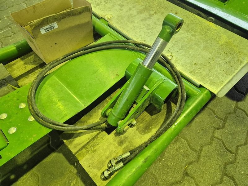 Rundballenpresse от тип McHale Ballenrampe V6, Gebrauchtmaschine в St. Marienkirchen (Снимка 3)