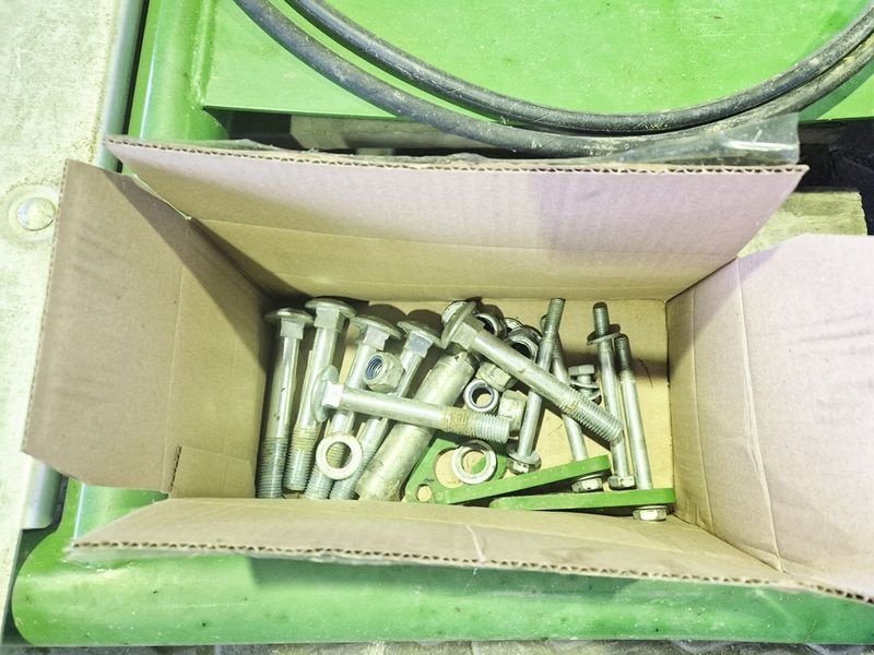 Rundballenpresse от тип McHale Ballenrampe V6, Gebrauchtmaschine в St. Marienkirchen (Снимка 5)